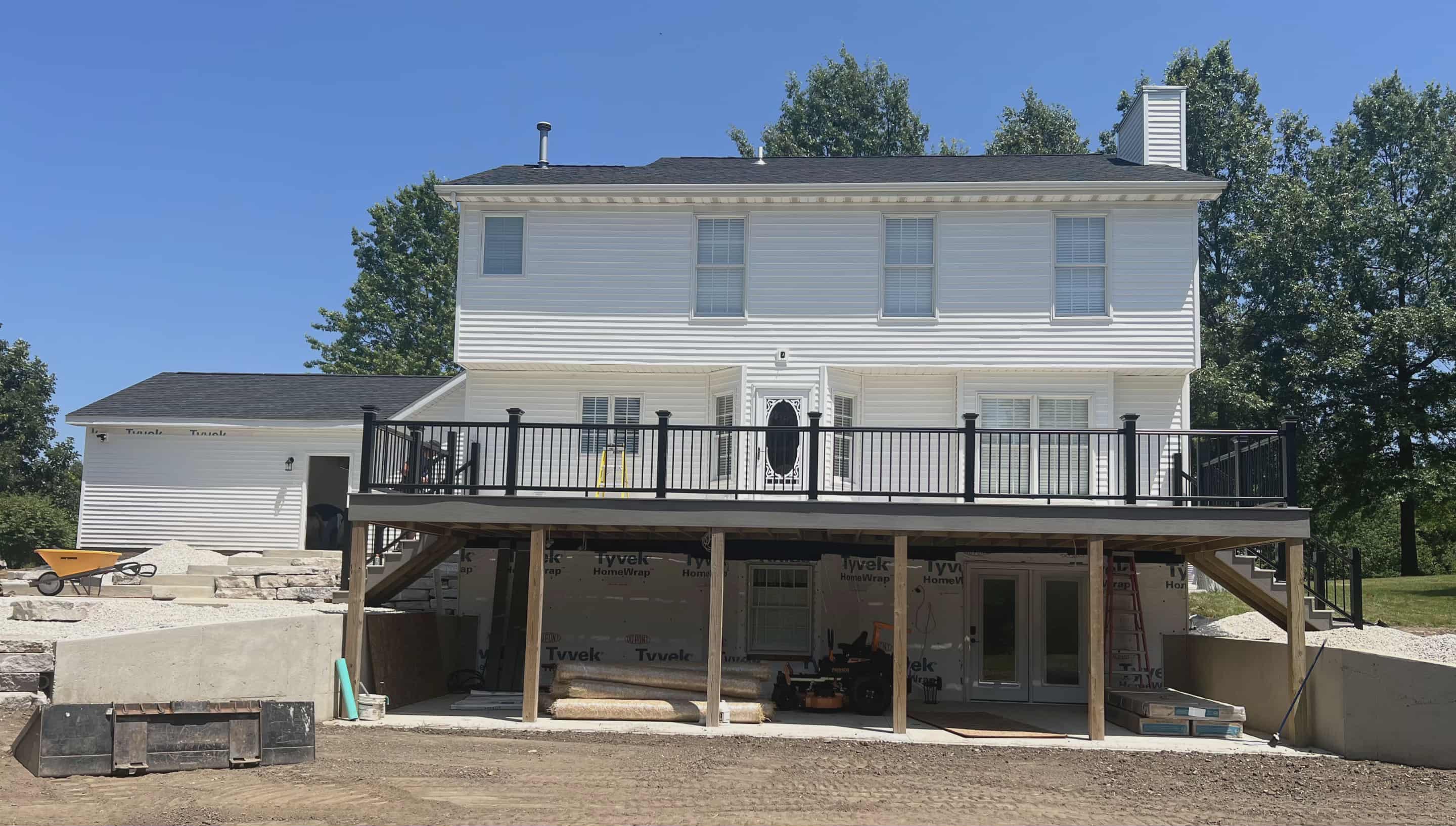 Custom Backyard Porch & Deck in Central Illinois